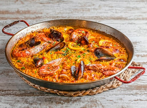 uranis bouzos c1 paella